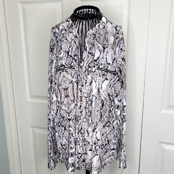 Internation Concepts INC Women's Black and White Snake Print Top Size XXL NWT - Picture 1 of 11